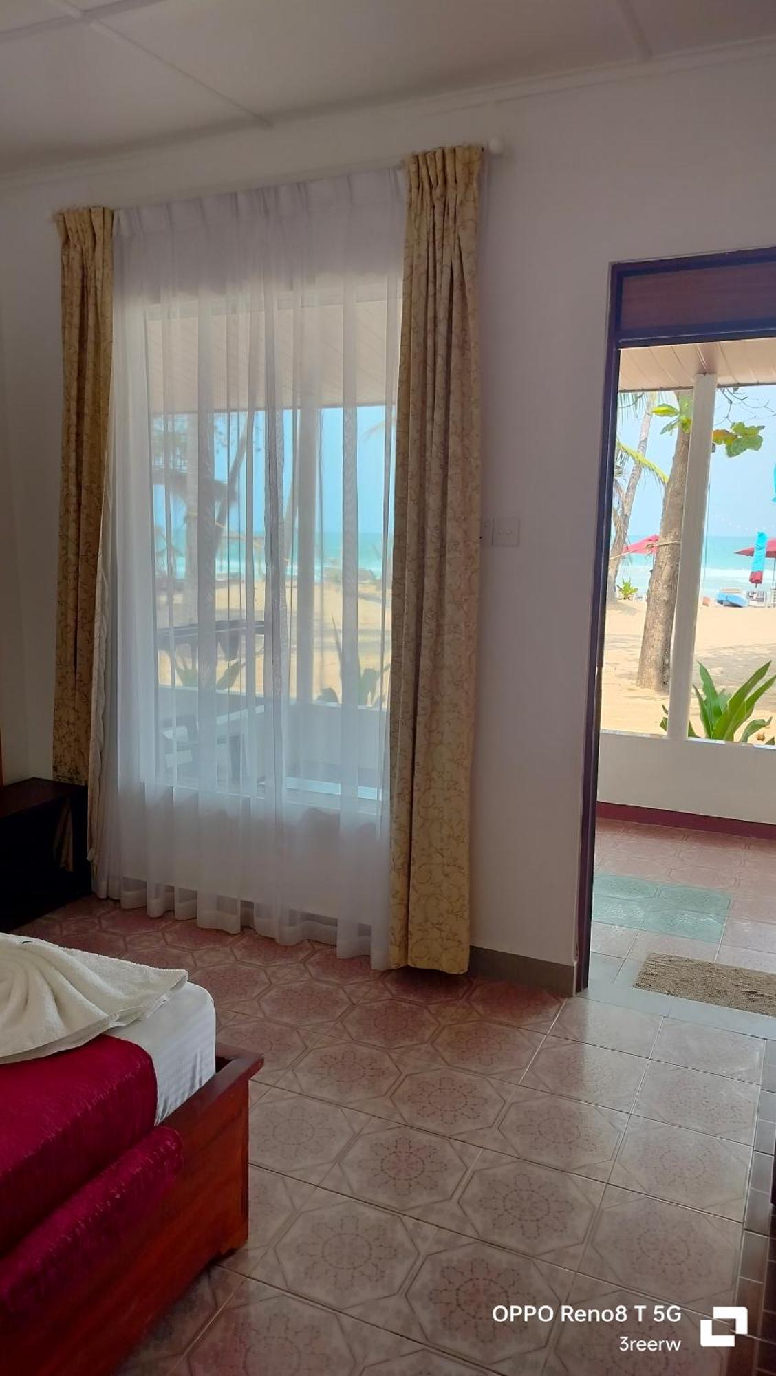 French Garden Pragash Beach Hotel Trincomalee Εξωτερικό φωτογραφία